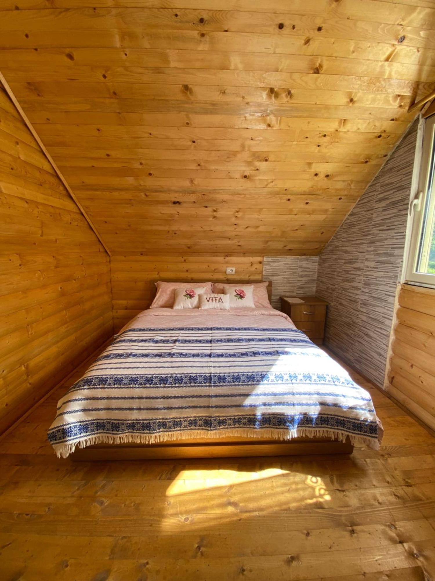 Vita Guesthouse Bajram Curri Eksteriør billede