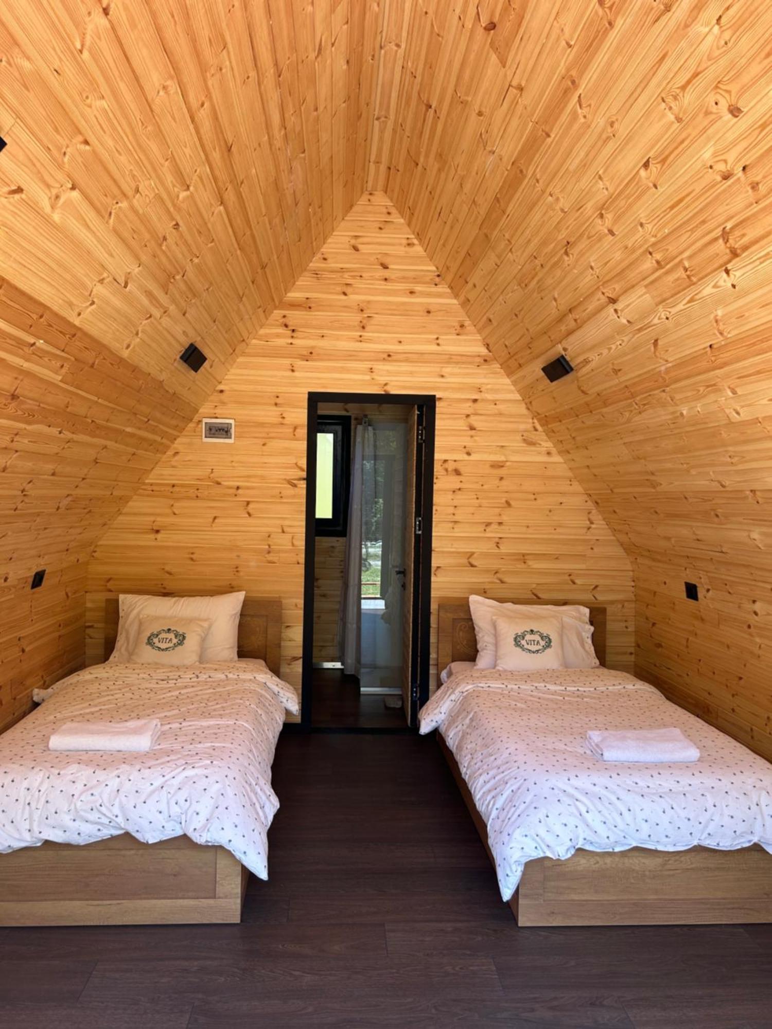 Vita Guesthouse Bajram Curri Eksteriør billede