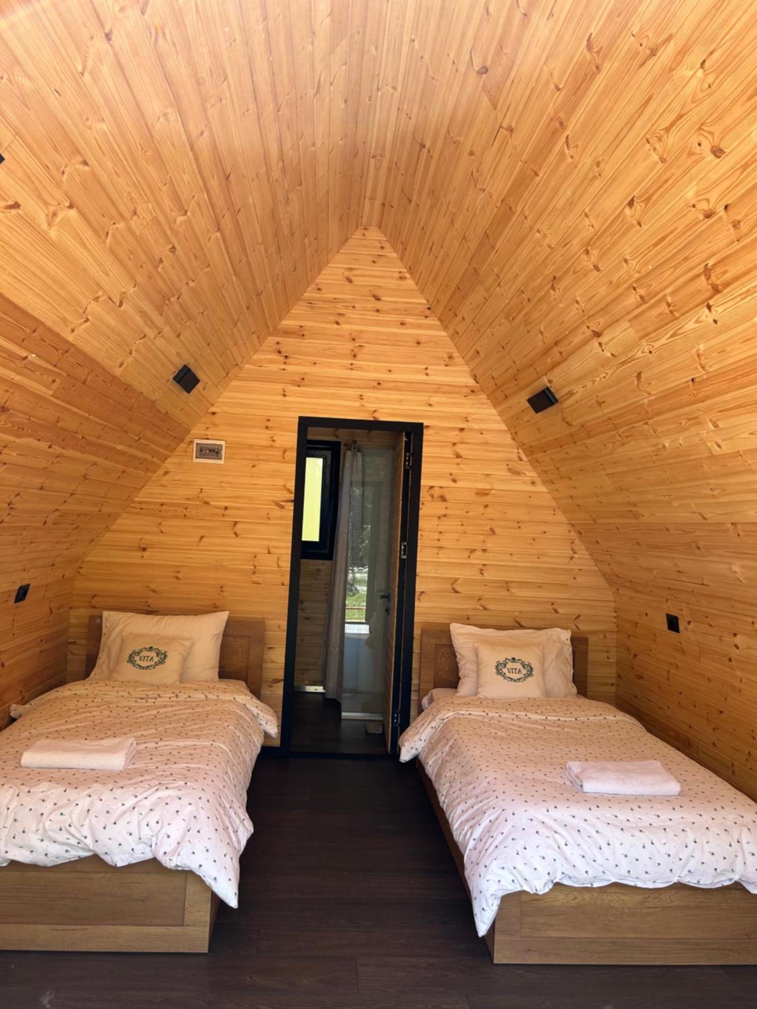 Vita Guesthouse Bajram Curri Eksteriør billede