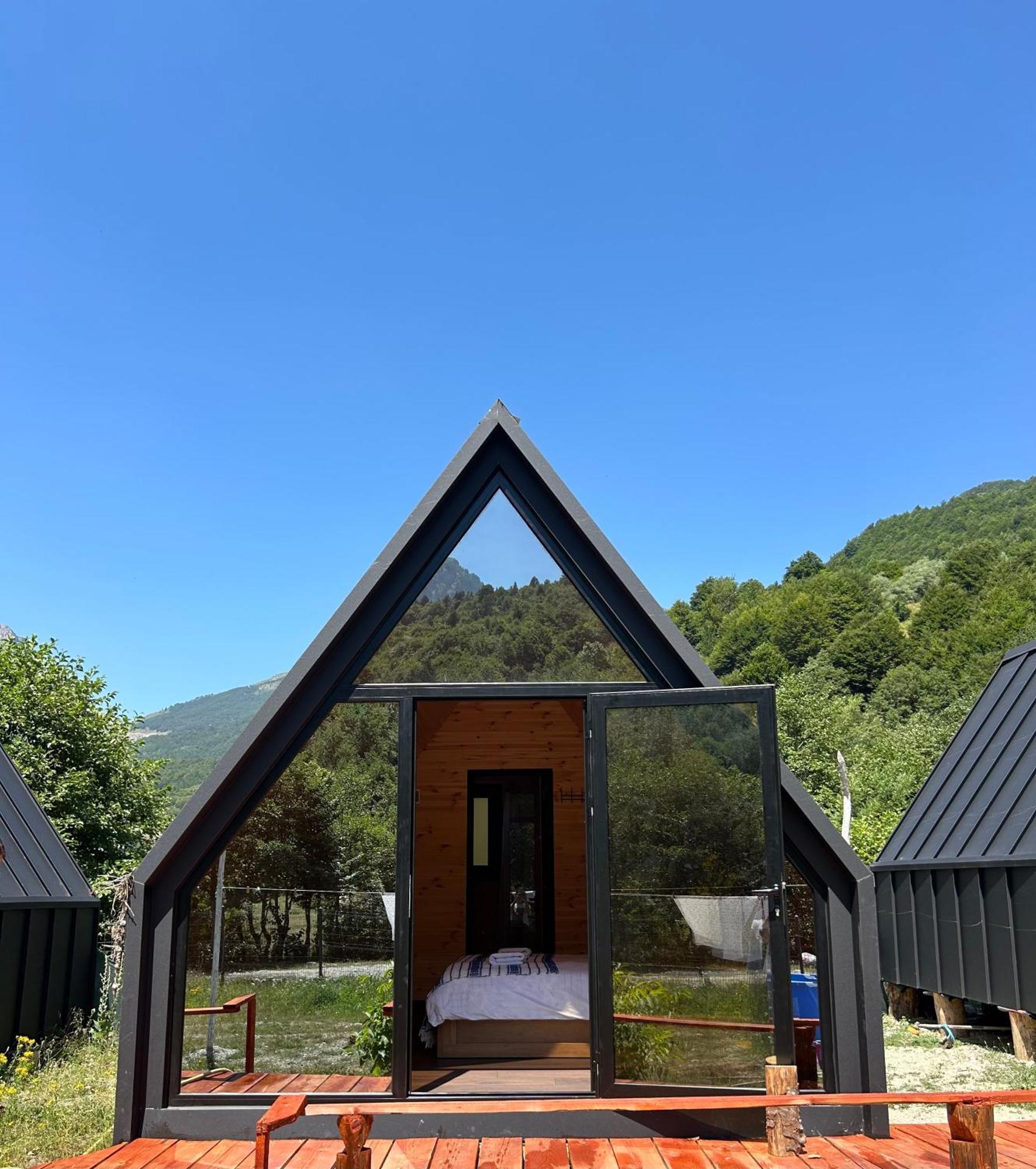 Vita Guesthouse Bajram Curri Eksteriør billede